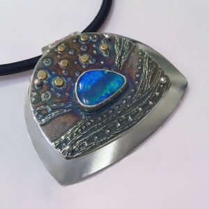 etched-necklace