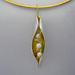 anticlastic raised pendant